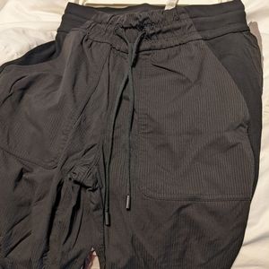 Lululemon Beyond the Studio Joggers / 4